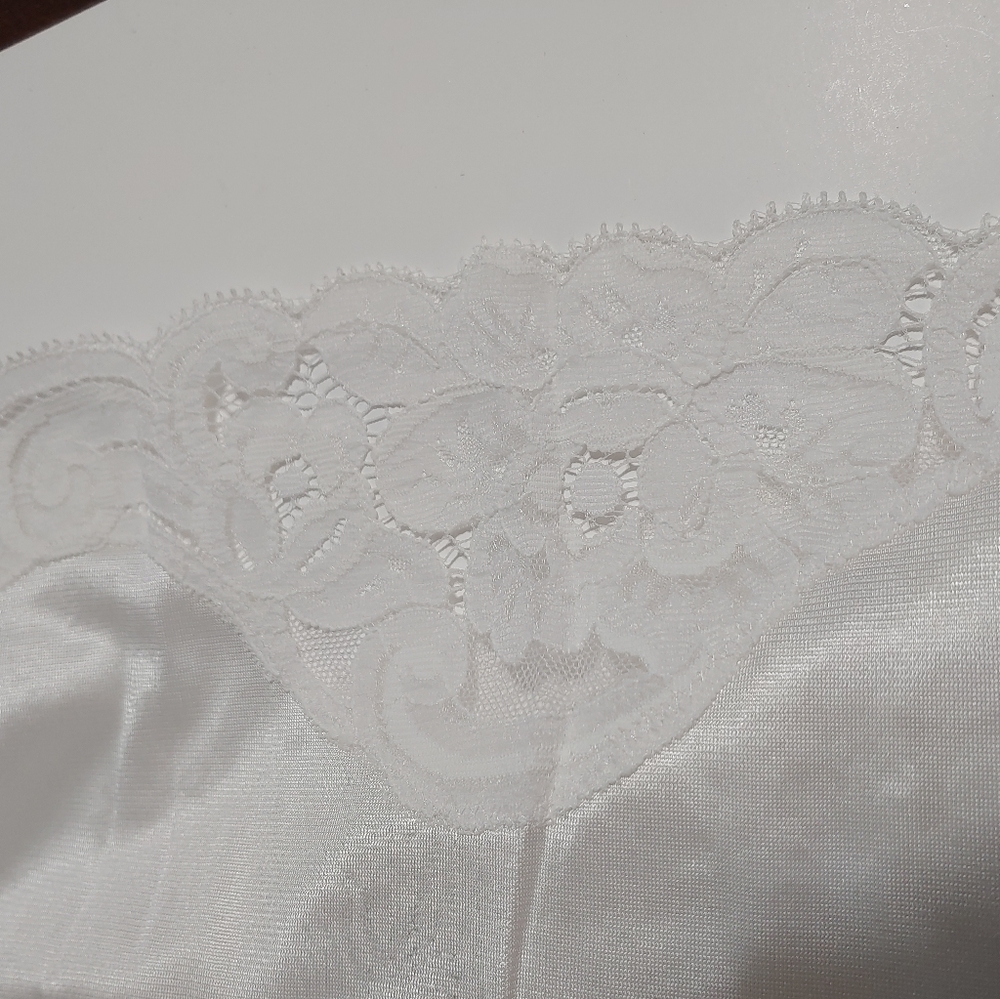 Slips - Picture 6 of 9
